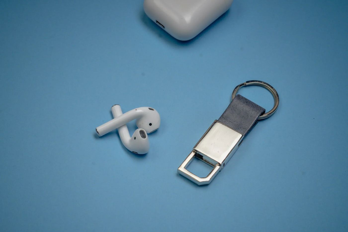 2024 Diwali Combo 2.0 (Classy Metal Flip Card Cover Diary + Classy Metal Keychain + Pen + Classy Steel Cardholder + Ferrero Rocher + Diya) - Black