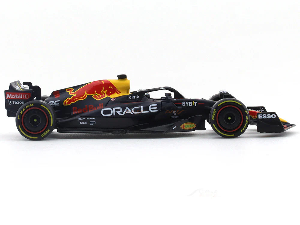 Bburago - 1/43 Scale Model - 2022 RedBull racing RB18 #1 Max Verstappen