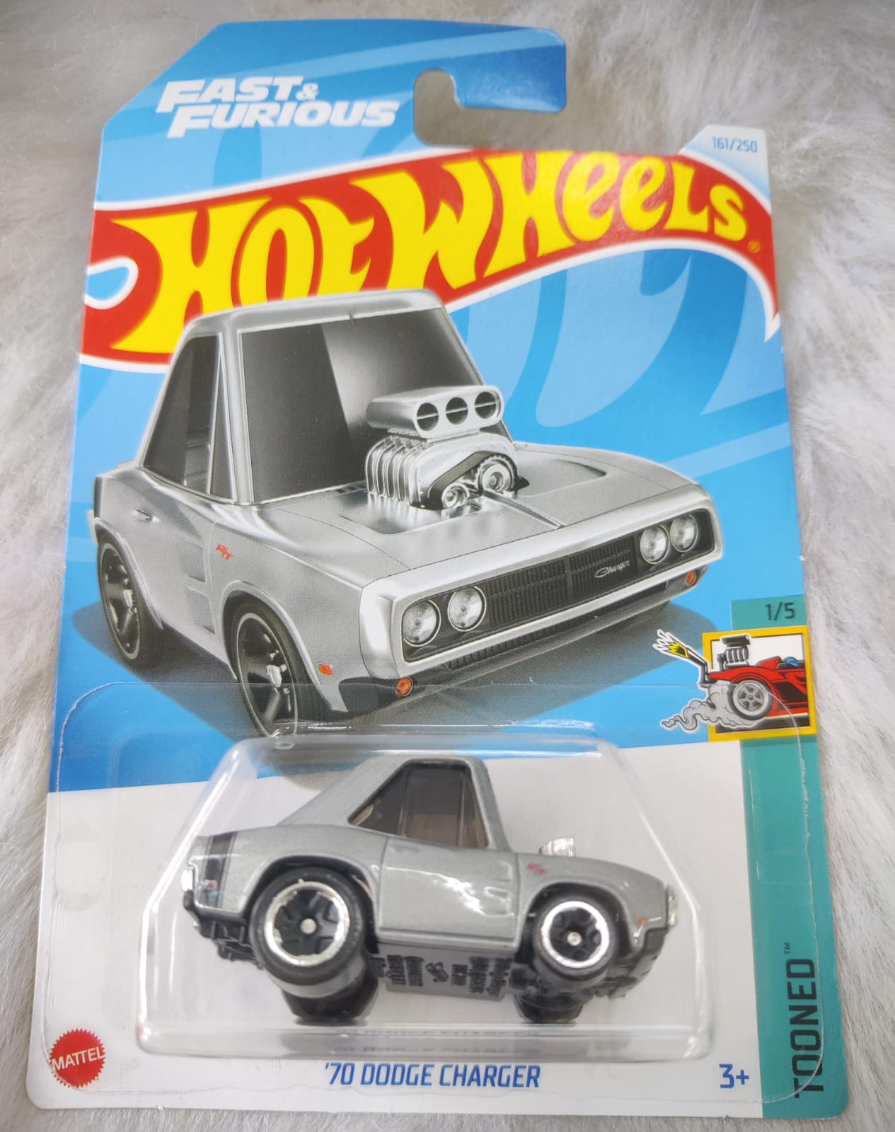 Hot Wheels '70 Dodge Charger Vehicle Exclusive Collection