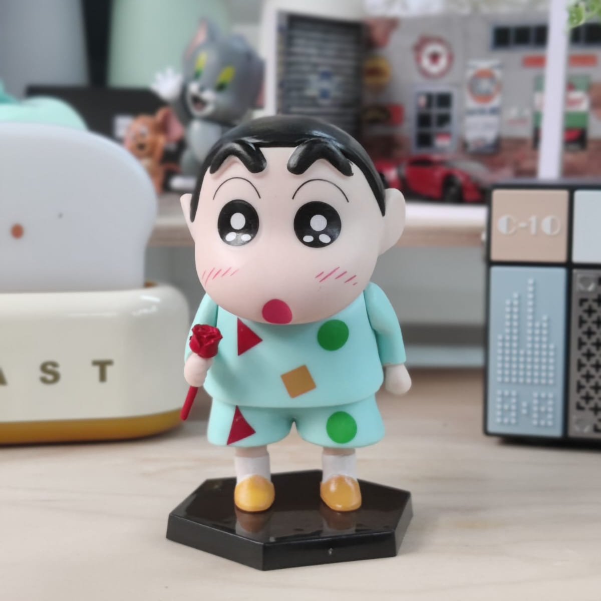 Shinchan Holding Rose Figures (Select From Drop Down Menu)