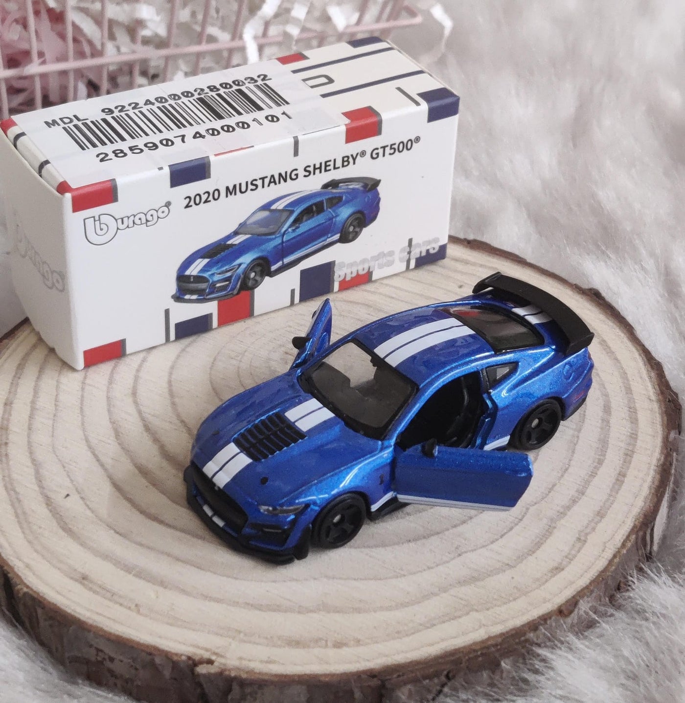 Official Bburago 2020 Mustang Shelby GT500 - 1 : 64 Diecast Scale Model