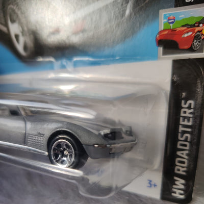 Hot Wheels Imported '72 Stingray Convertible Vehicle Exclusive Collection