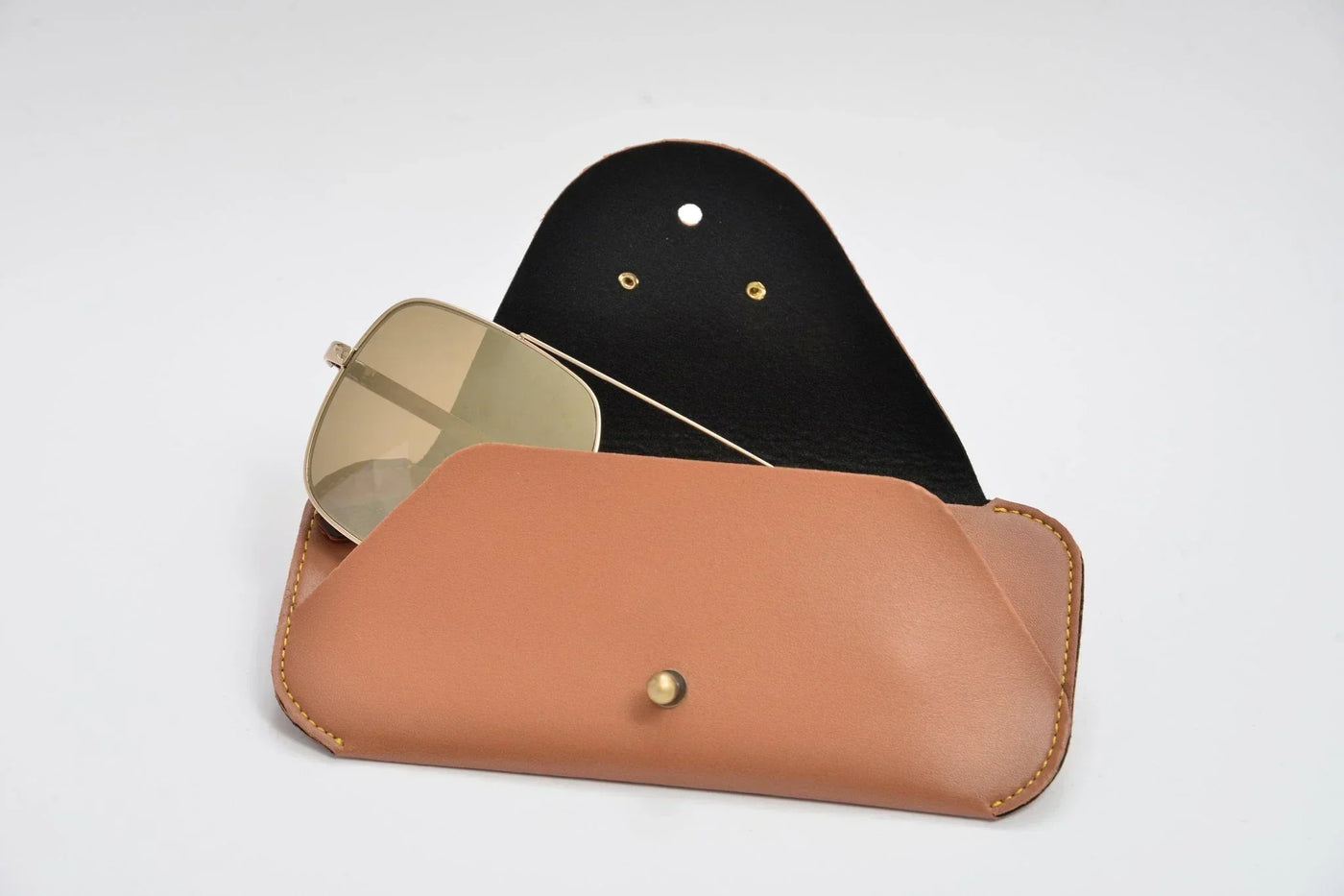 Personalized Stylish Eyewear Case 2.0 - Tan