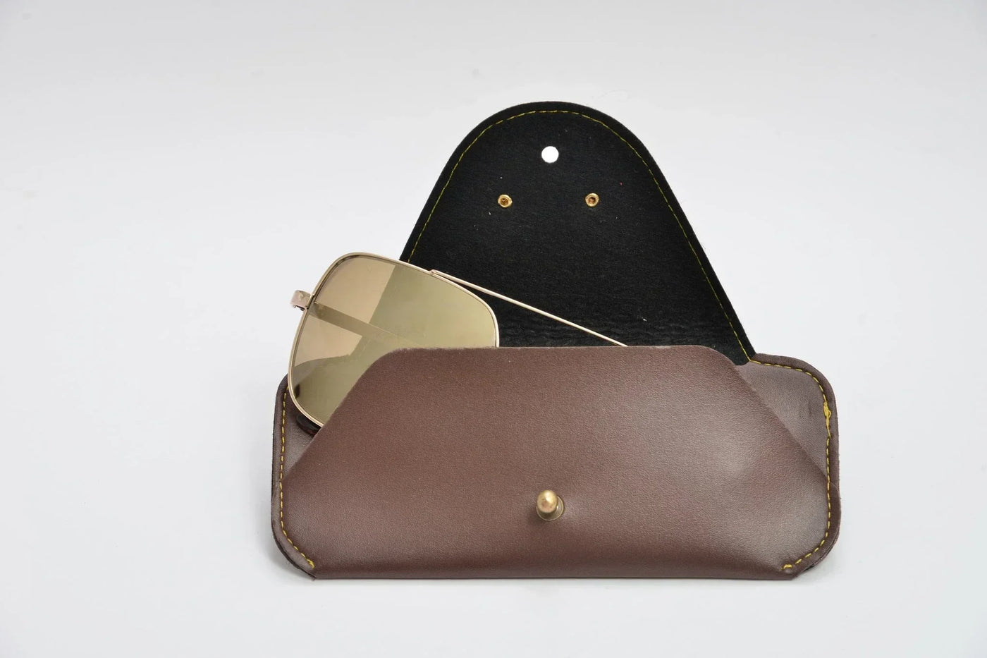 Personalized Stylish Eyewear Case 2.0 - Brown
